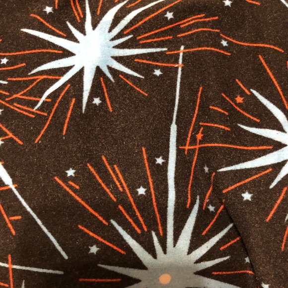 LulaRoe 4th is July leggings - Picture 2 of 2